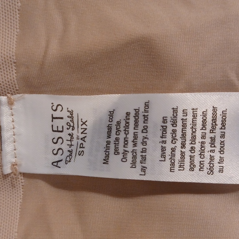 Assets By Spanx Red Hot Label  Luxe and Lean Scalloped Open Bust Full Slip. SL - Picture 13 of 14